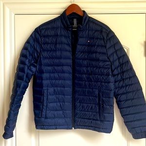 Like new! Tommy Hilfiger down puffer jacket Small